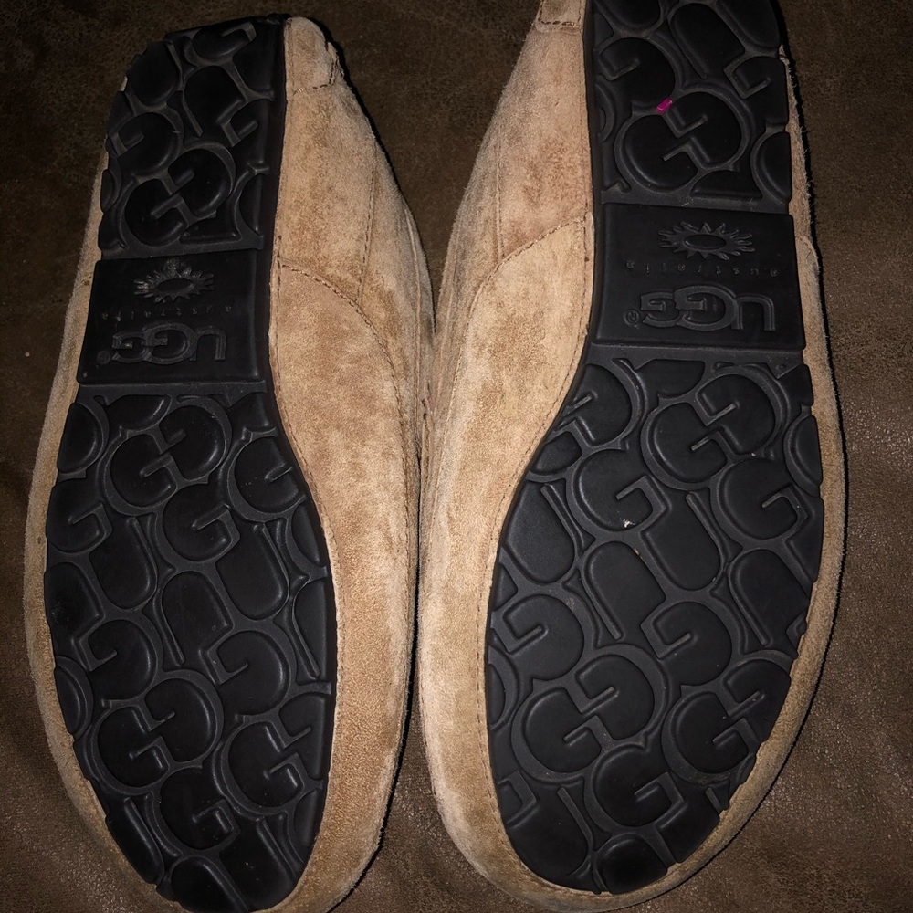 Uggs - Picture 4 of 4